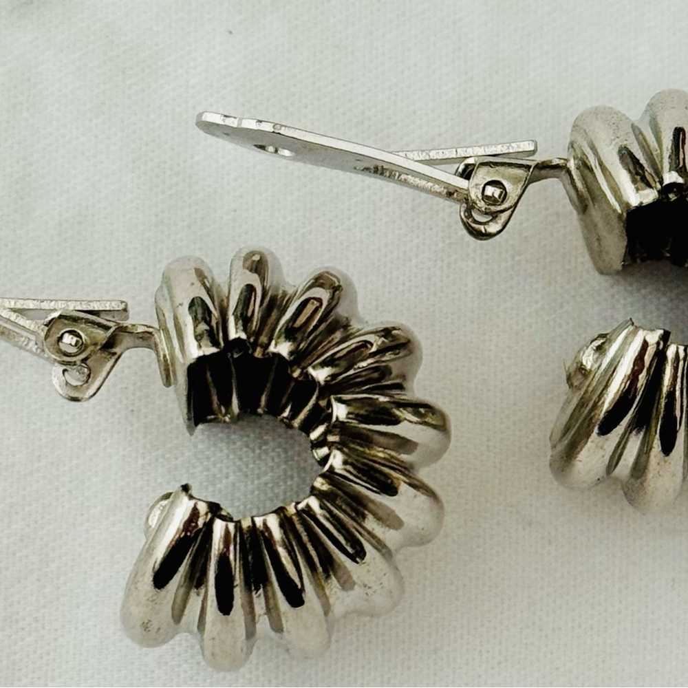 NAPIER Ribbed Clip-On Earrings - Picture 2 of 5